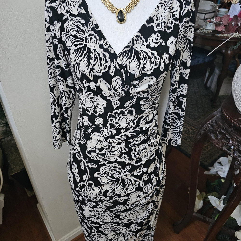EUC Ralph Lauren Dress - Picture 3 of 9